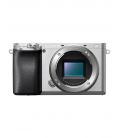 SONY ALPHA 6100 CUERPO -PLATA-