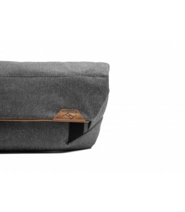 PEAK DESIGN CHARCOAL FIELD BAG